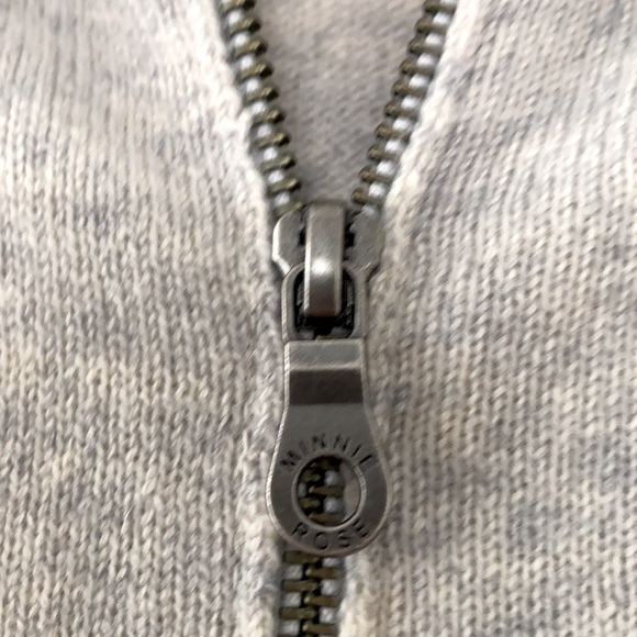 100% Cashmere Minnie Rose zip up sweater/jacket . Like new condition - Picture 5 of 10